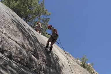 evan rapelling at cito